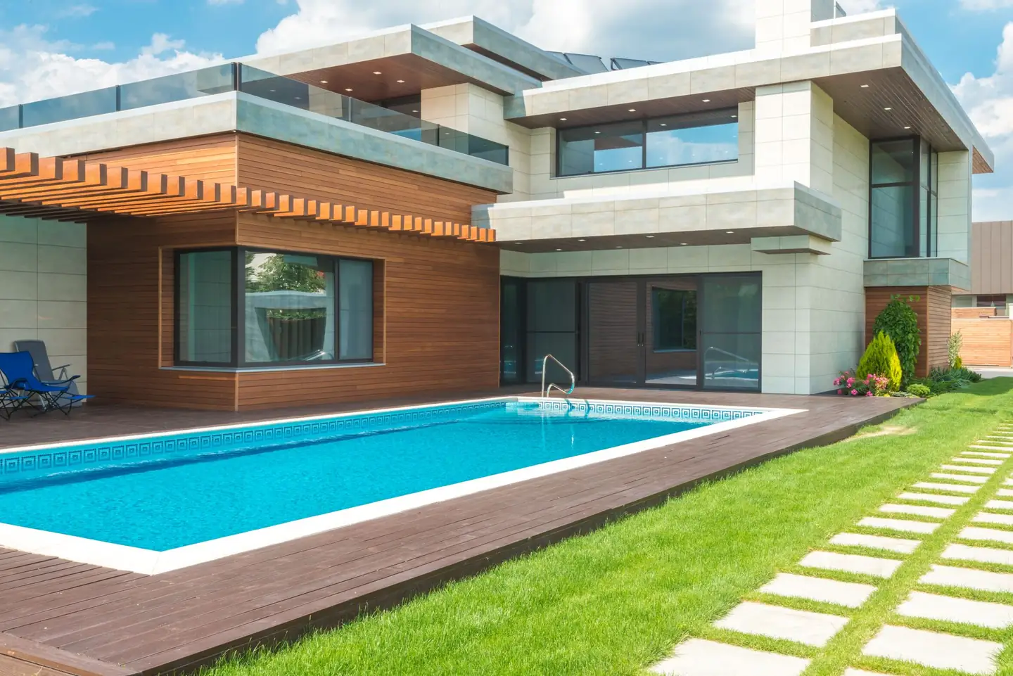 Swimming pool built in Dumaresq Island, NSW